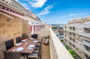 Ático familiar para 3/4px con terraza y Parking en Torrevieja